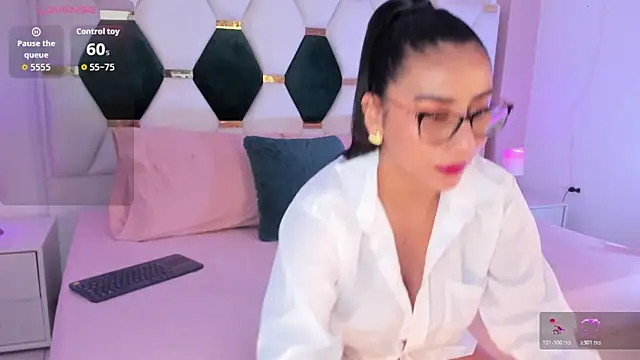 Snapshot of North-Dio chatting on 1, 12, 2025 North-Dio online show from 1, 12, 2025