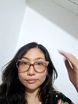 Mia Ruiz online show from 30, 1, 2025