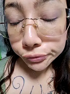 Mia Ruiz online show from 30, 10, 2025