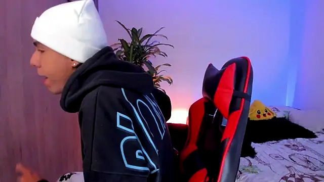 Snapshot of aldrinwhite chatting on 15, 3, 2026 aldrinwhite online show from 15, 3, 2026