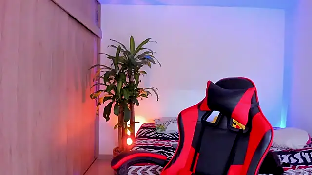 Snapshot of aldrinwhite chatting on 11, 4, 2026 aldrinwhite online show from 11, 4, 2026