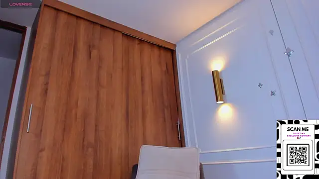 Snapshot of Chrishell_ chatting on 13, 3, 2025 Chrishell online show from 13, 3, 2025