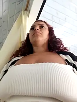 Snapshot of Mommy-Hot chatting on 9, 10, 2025 Mommy-Hot online show from 9, 10, 2025