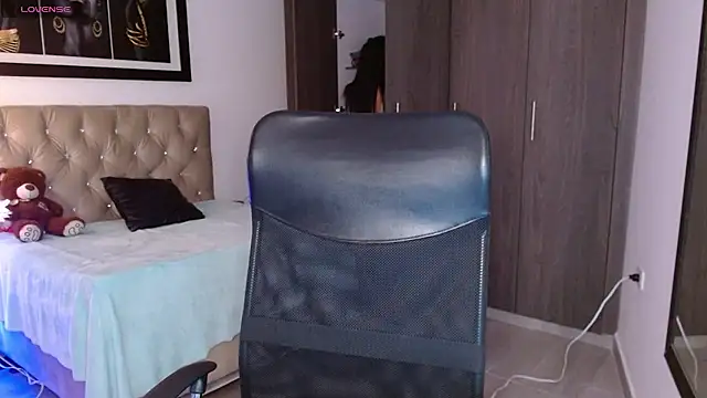 Snapshot of cloe_fox chatting on 9, 2, 2025 cloe fox online show from 9, 2, 2025