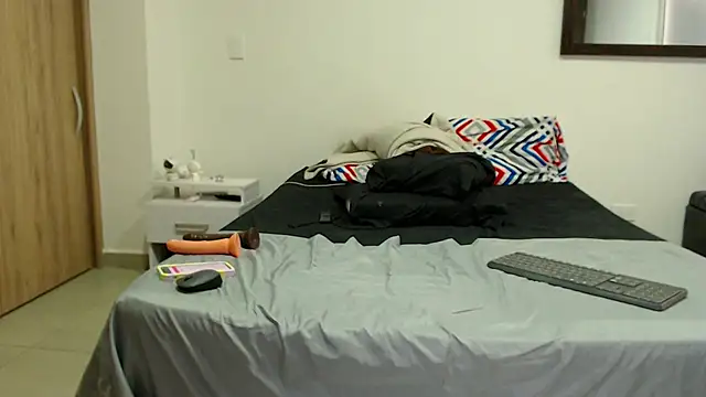 Snapshot of AnnieRoss69 chatting on 18, 2, 2025 AnnieRoss69 online show from 18, 2, 2025