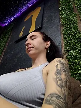 Snapshot of pleasure_of_life chatting on 14, 4, 2026 pleasure of life online show from 14, 4, 2026