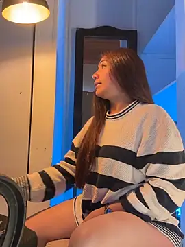 Snapshot of emmily_d chatting on 10, 4, 2026 emmily d online show from 10, 4, 2026