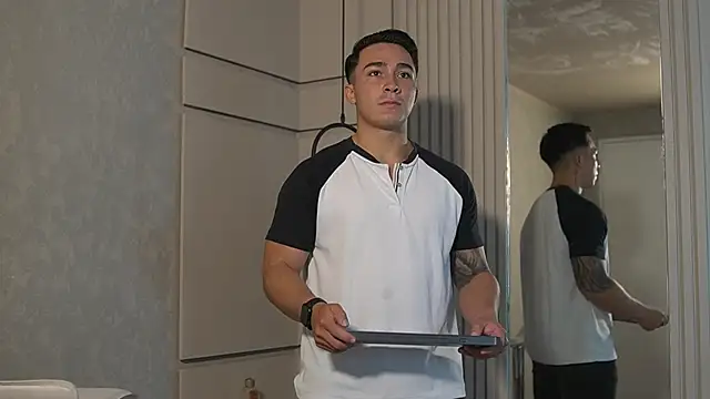 Snapshot of Ryan_Hunt chatting on 23, 10, 2025 Ryan Hunt online show from 23, 10, 2025