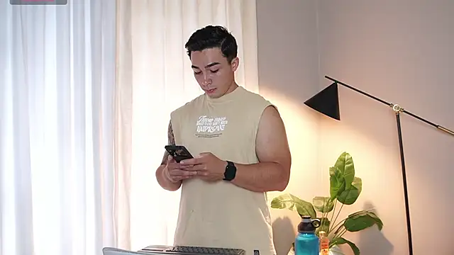 Snapshot of Ryan_Hunt chatting on 9, 11, 2025 Ryan Hunt online show from 9, 11, 2025