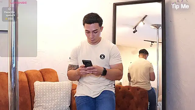 Snapshot of Ryan_Hunt chatting on 17, 11, 2025 Ryan Hunt online show from 17, 11, 2025