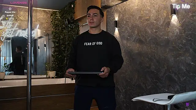 Snapshot of Ryan_Hunt chatting on 21, 11, 2025 Ryan Hunt online show from 21, 11, 2025