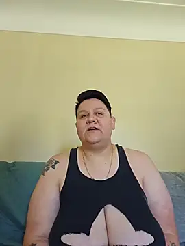 Snapshot of DevilDahm chatting on 1, 6, 2026 DevilDahm online show from 1, 6, 2026