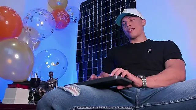 Snapshot of ThomsEvery_ chatting on 22, 3, 2025 ThomsEvery  online show from 22, 3, 2025