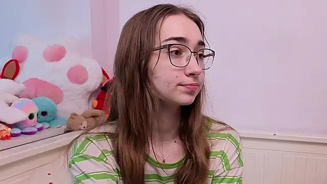 PollyBeev online show from 30, 6, 2026