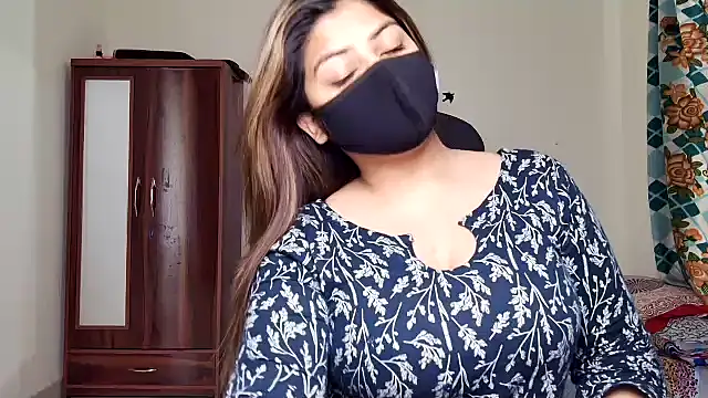 Hoty-Shivangi online show from 14, 3, 2026