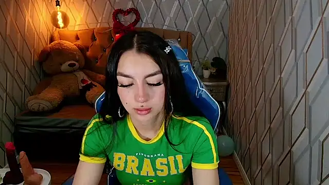 Angelchristix online show from 4, 2, 2026