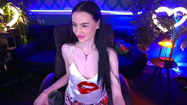 Snapshot of Snow_WhiteeeX chatting on 1, 2, 2025 Snow WhiteeeX online show from 1, 2, 2025
