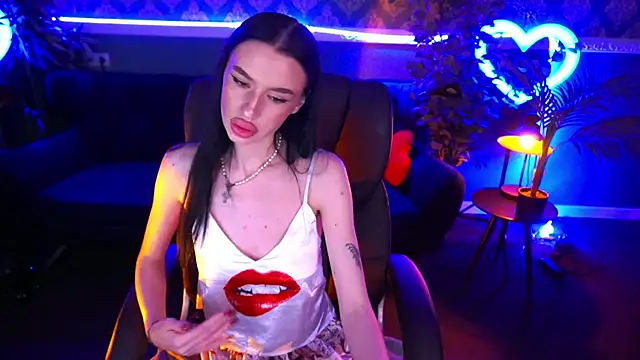 Snapshot of Snow_WhiteeeX chatting on 3, 2, 2025 Snow WhiteeeX online show from 3, 2, 2025