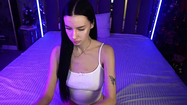 Snow WhiteeeX online show from 14, 12, 2025