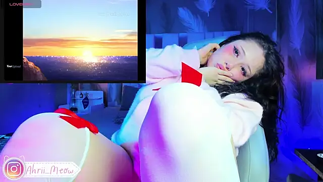 AHRI LEE online show from 3, 1, 2025