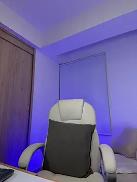 Lanataylor- online show from 25, 10, 2025