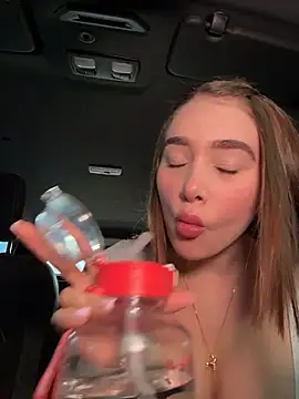 Lanataylor- online show from 8, 3, 2026