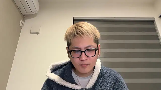 Snapshot of kensnb chatting on 3, 3, 2026 kensnb online show from 3, 3, 2026