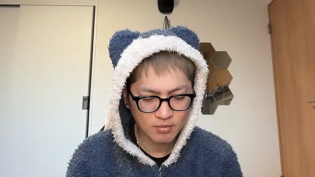 Snapshot of kensnb chatting on 7, 3, 2026 kensnb online show from 7, 3, 2026