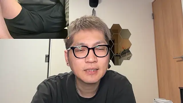 Snapshot of kensnb chatting on 8, 3, 2026 kensnb online show from 8, 3, 2026