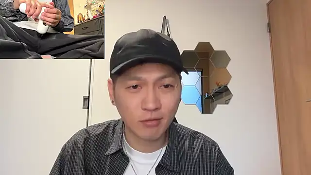 Snapshot of kensnb chatting on 4, 4, 2026 kensnb online show from 4, 4, 2026