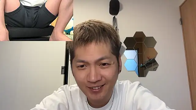 Snapshot of kensnb chatting on 11, 4, 2026 kensnb online show from 11, 4, 2026