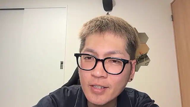 Snapshot of kensnb chatting on 13, 4, 2026 kensnb online show from 13, 4, 2026