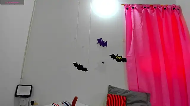 Snapshot of Natasha_by chatting on 4, 10, 2025 Natasha by online show from 4, 10, 2025