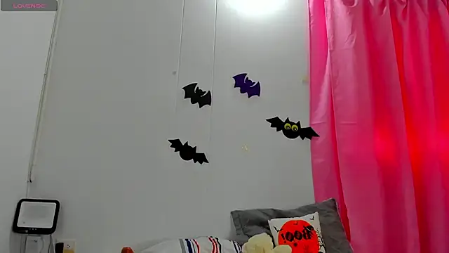 Snapshot of Natasha_by chatting on 10, 10, 2025 Natasha by online show from 10, 10, 2025