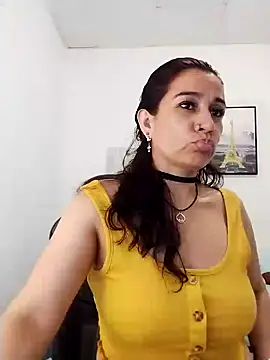 Snapshot of Hikaryfire chatting on 6, 2, 2025 Hikaryfire online show from 6, 2, 2025