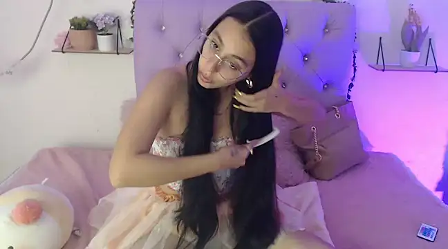 Freyja 01 online show from 3, 3, 2025