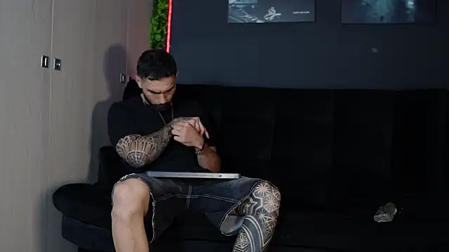 Snapshot of Austin_bolt chatting on 13, 1, 2026 Austin bolt online show from 13, 1, 2026