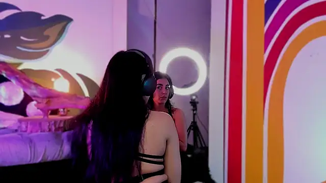 Alice woodville online show from 17, 9, 2025