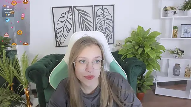 LayriantaVee online show from 18, 9, 2025