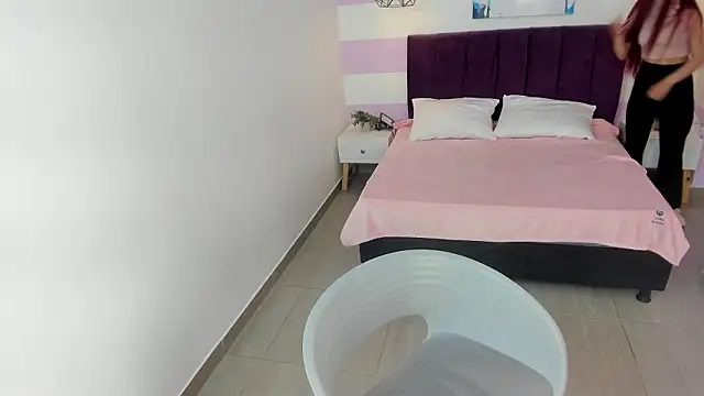 Scarlett  bell online show from 2, 2, 2026