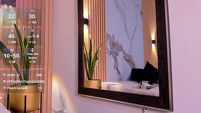 Snapshot of valentina_lux chatting on 22, 2, 2025 valentina lux online show from 22, 2, 2025