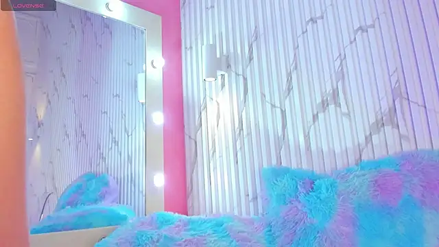 Snapshot of valentina_lux chatting on 16, 10, 2025 valentina lux online show from 16, 10, 2025