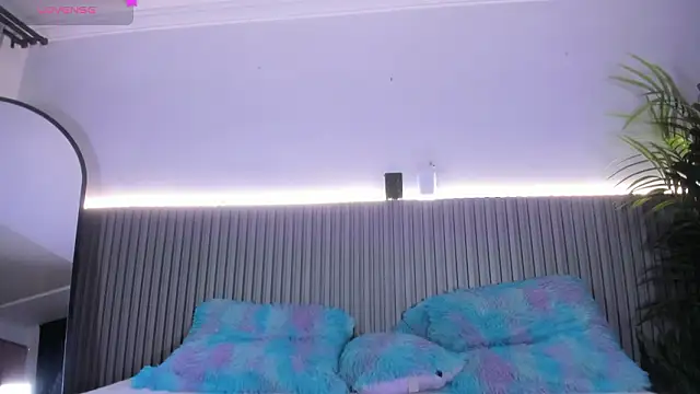 Snapshot of valentina_lux chatting on 11, 2, 2026 valentina lux online show from 11, 2, 2026