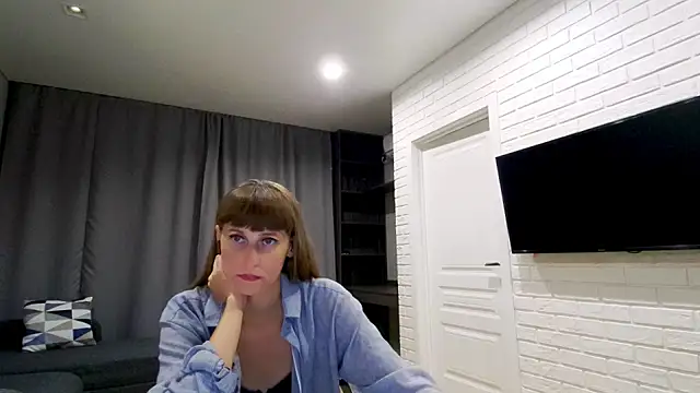 Daniella Lorente online show from 24, 7, 2026