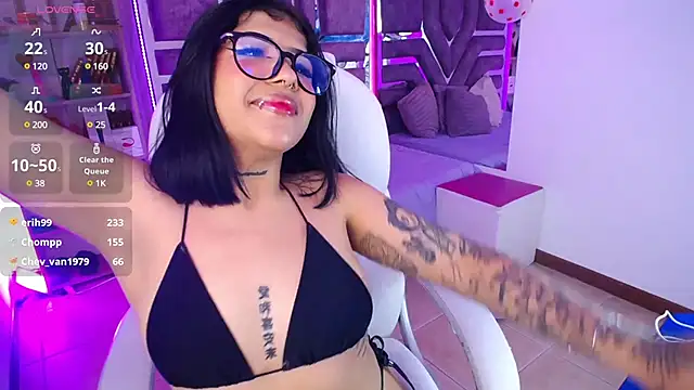 AliceWalker 11 online show from 18, 2, 2025