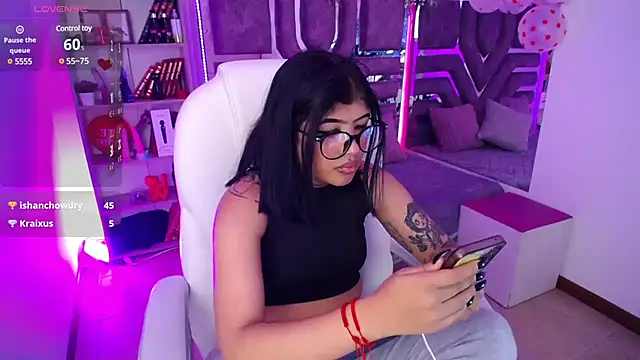 AliceWalker 11 online show from 20, 2, 2025