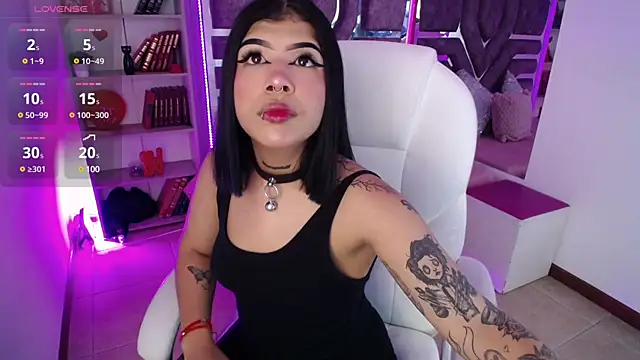 AliceWalker 11 online show from 27, 2, 2025