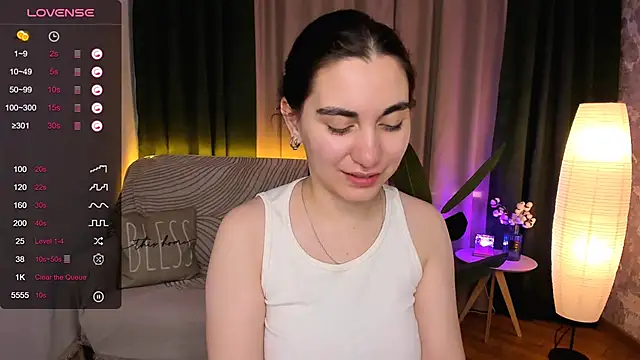 Snapshot of hannacheekss_ chatting on 7, 12, 2024 hannacheekss online show from 7, 12, 2024