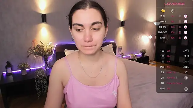 Snapshot of hannacheekss_ chatting on 12, 12, 2024 hannacheekss online show from 12, 12, 2024