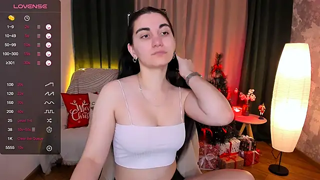 Snapshot of hannacheekss_ chatting on 16, 12, 2024 hannacheekss online show from 16, 12, 2024